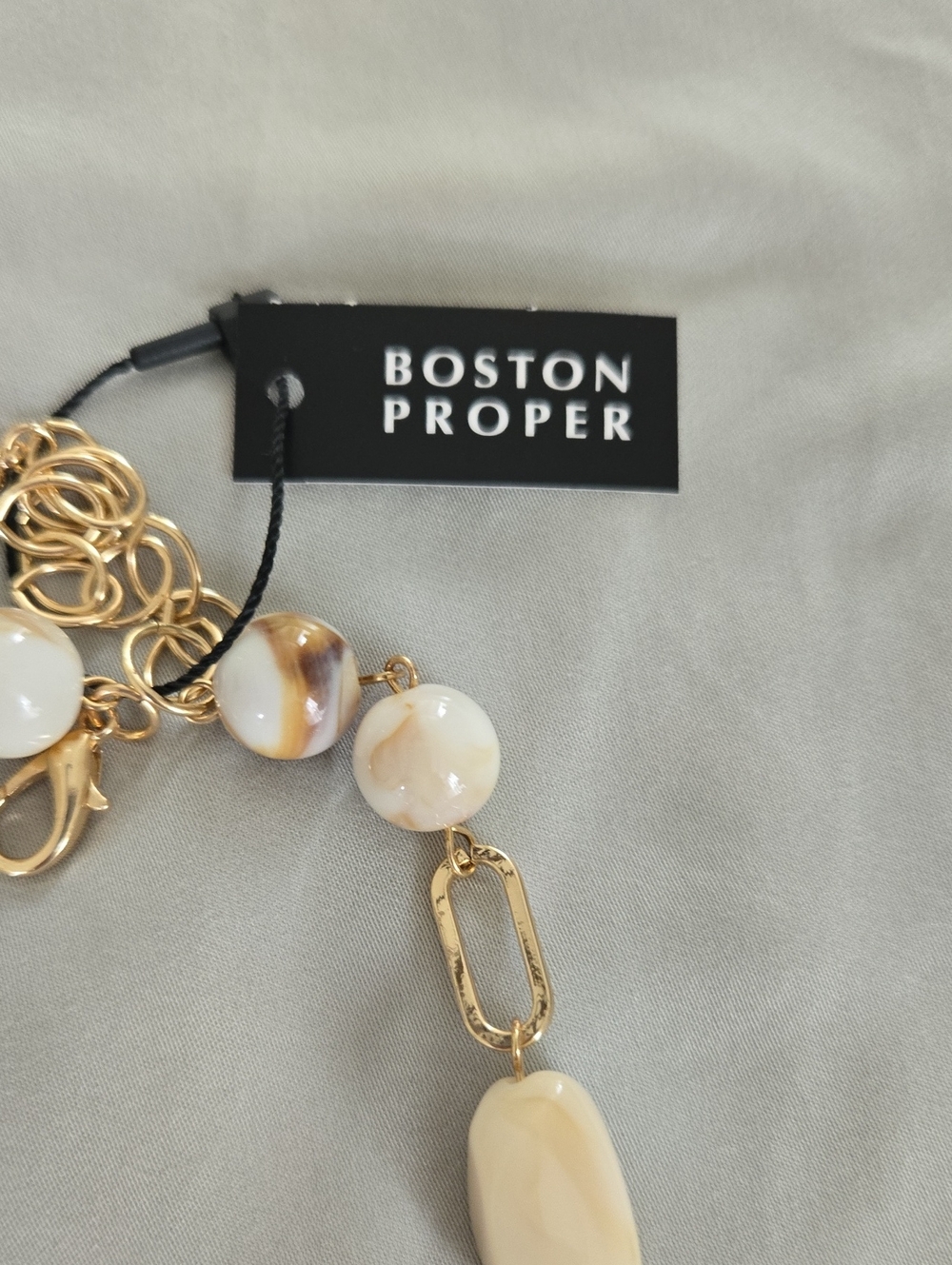 Boston Proper - Picture 3 of 4